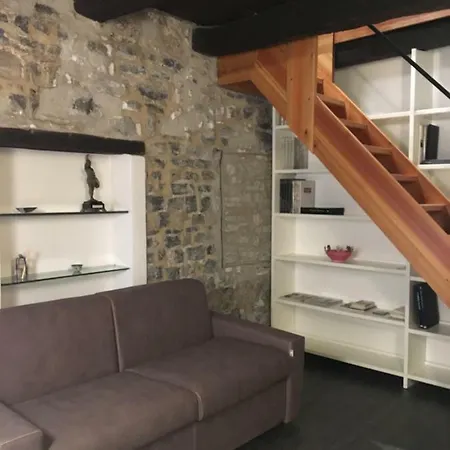 Casa Del Pozzo Di San Bernardino شقة